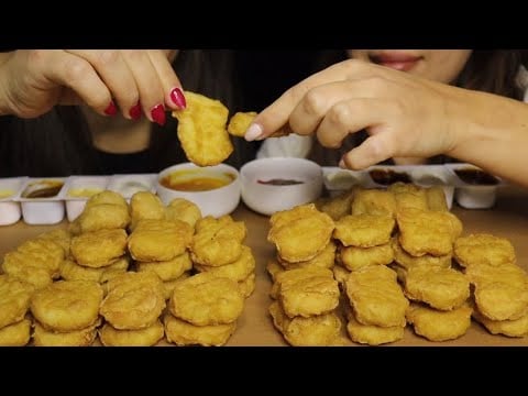 ASMR CHALLENGE CHICKEN NUGGETS CHILI CHEESE BALLS CRUNCHY MCDONALDS MUKBANG #asmr #mukbang #nuggets