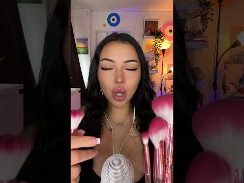 Which Brush Sounds Better On The Mic? 🤭 #asmr #blueyeti #micbrushing #mictriggers