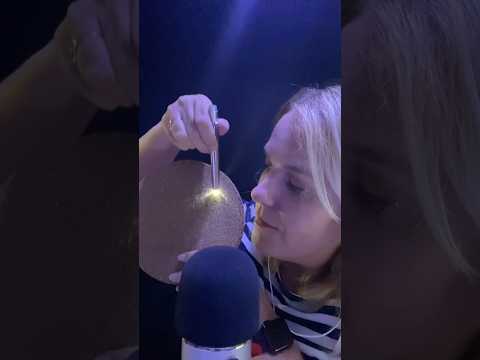 ASMR FR / Quel est ce mot ? Suis la lumière #asmrfr #shortsasmr #asmrfrançais