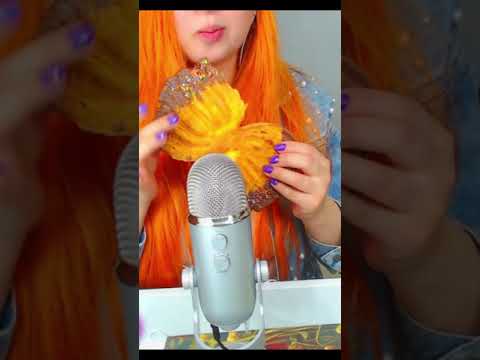 ASMR Comiendo Mariposa de Hojaldre #shorts ✨🧡