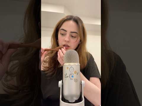 wooden spoon asmr #asmr #woodasmr #woodenspoon #mouthsounds #relax #asmrshorts