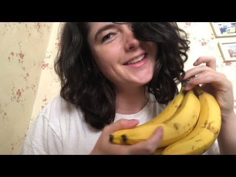 Giving you ASMR using only food | scratching, crinkling, tapping triggers