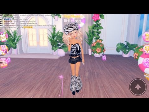 besties why do I lowkey suck at dress to impress now… 💗