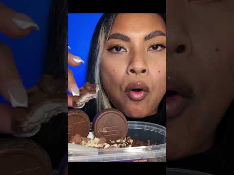 Triple chocolate gelato ❤️ #mukbang #asmr #icecream  #eating #asmrsounds #crunchy #crunchyasmr