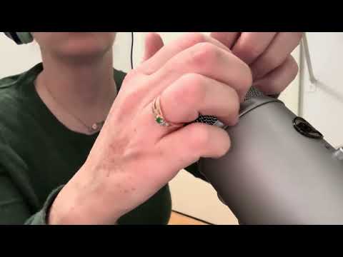 Scratching the Yeti mic with no cover - ASMR for relaxation!