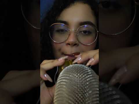 ASMR- Posso passar esse gloss de mel em você?