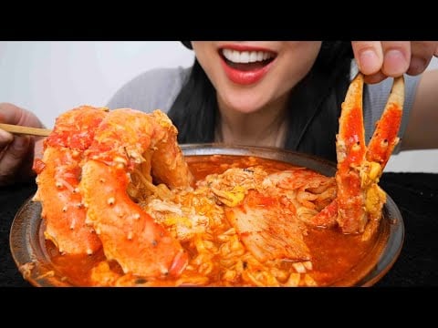 CHEESY KING CRAB LEGS WITH SPICY NOODLES (ASMR EATING SOUNDS) LIGHT WHISPERS | SAS-ASMR whispers