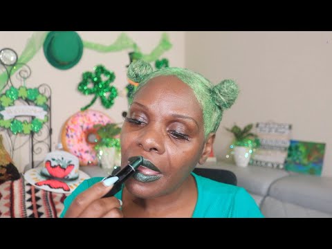 TRYING BOLD GREEN LIPSTICK ASMR MAKEUP TAPPING
