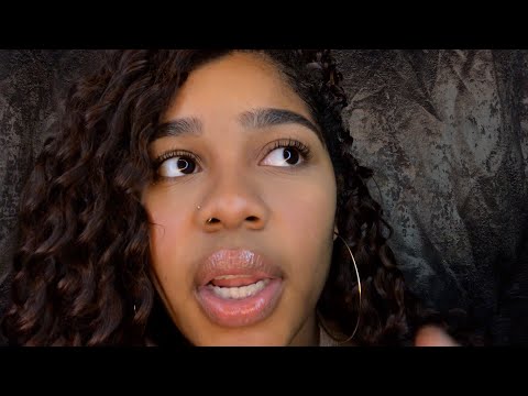 ASMR- UNINTELLIGIBLE WHISPERING & HAND MOVEMENTS 💗