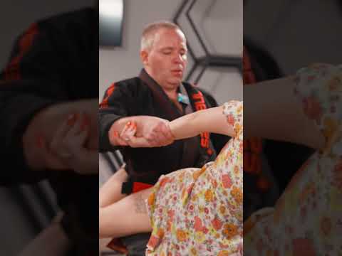 Wow! Extreme back chiropractic with cracks and stretchs for Maria #chiropractic