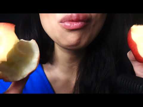 ASMR EATING two CRUNCHY JUICY APPLES 🍎