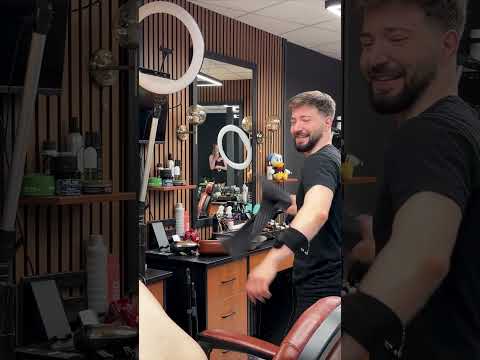Are you ready for the new video? It's already up on the channel🤩 #asmr #asmrbarber #haircut #sound