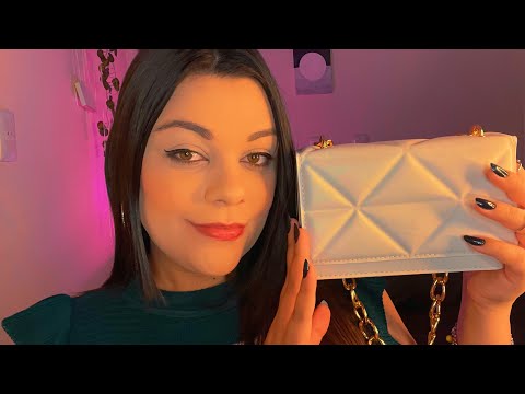 ASMR: OBJETOS QUE LEVO NA MINHA BOLSA 👜