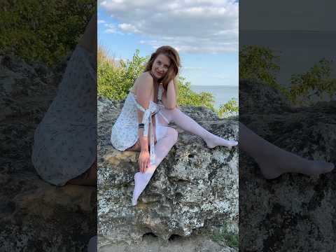 I have totally ruined pantyhose during this shooting #nylon #tights #tryon #stockings #pantyhose