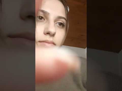 ASMR penteando seu rosto