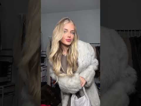 fur szn🤍 #blonde #haveitoldyoulatelythatiloveyou #icehockeychampionship #relatable