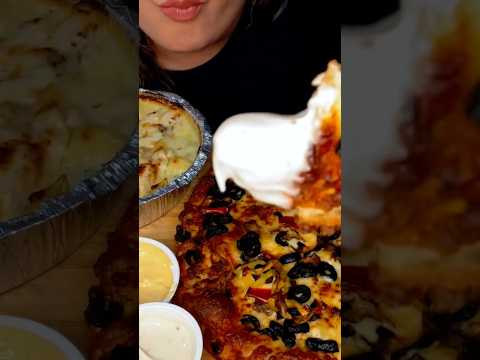 Domino’s Pizza & Alfredo Pasta #asmr #pizza #noodles #food #shorts