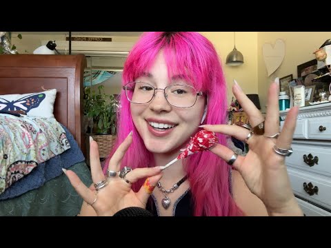 ASMR eating candy💖 (ft. mouth sounds & lipgloss)