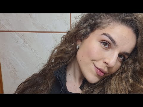 ASMR me maquiando e conversando | sons de boca 