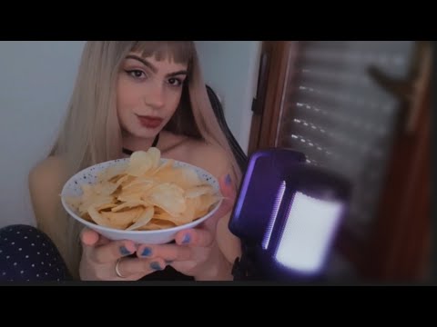 ASMR COMIDA - COMENDO BATATINHA (SONS DE MASTIGAÇÃO)