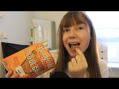 ASMR eating snacks (taste test)