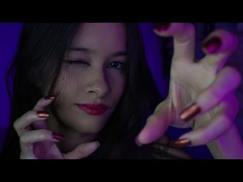 ASMR | HAND MOVEMENTS com SONS DE BOCA de pertinho