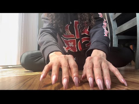 ASMR floor scratching/tapping with nails