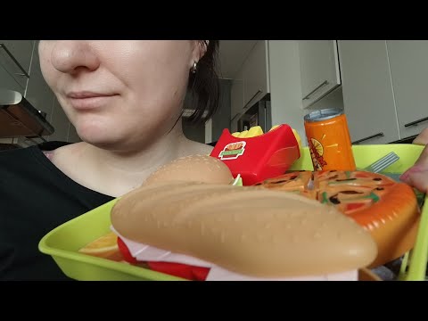 ASMR- Serving you lunch 🍟🍕 play food show and tell