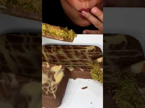 DUBAI CHOCOLATE BAR #asmr #chocolate #pistachio #crunchy