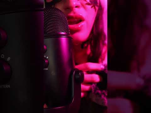 #asmr #blueyetimicrophone #asmrgirlfriend #asmrcommunity