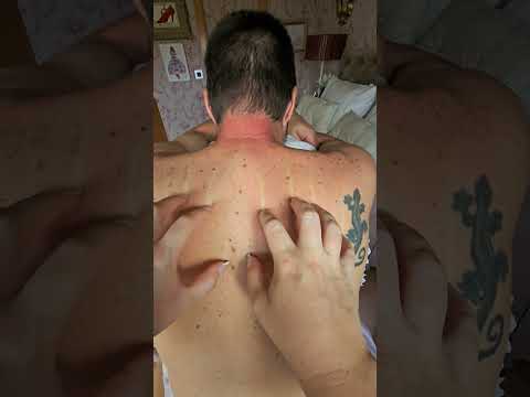 Back scratching asmr #asmr #backscratching