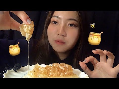 ASMR eating Honeycomb 🍯🍯