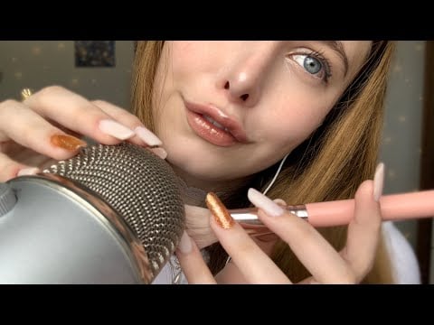 ASMR ~ mouth sounds // paintbrush 