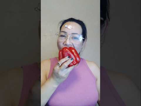 RED PEPPER MY SNACK FOR TODAY#everyone #mukbang #shortsfeed #challenge #crazylady #eating