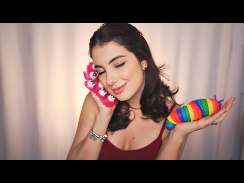 ASMR: LOJA DE ARREPIOS PARA VOCÊ SENTIR FORMIGAMENTOS! | Sweet Carol