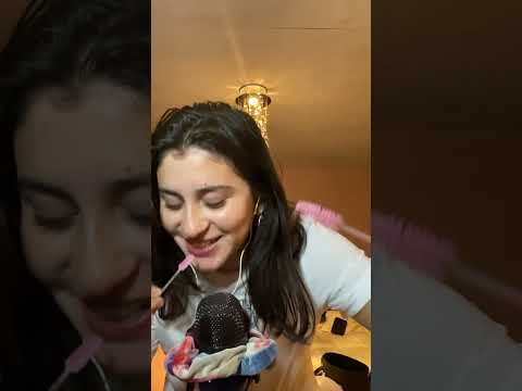ASMR SUS TRIGGERS FAVORITOS