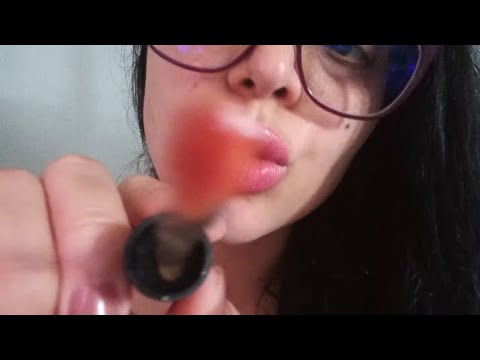 ASMR comendo gloss