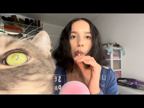 ASMR lollipop 🍭(my cat joins)