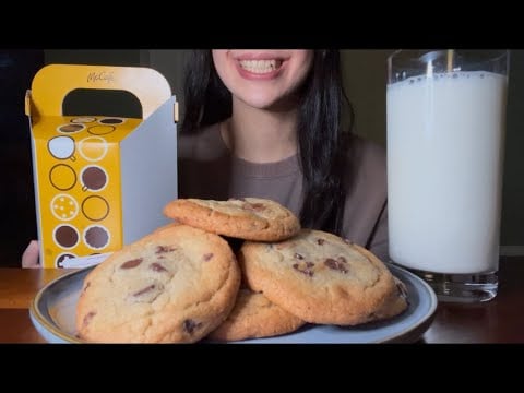 WARM MCDONALD’S CHOCOLATE CHIP COOKIES AND MILK ASMR EATING