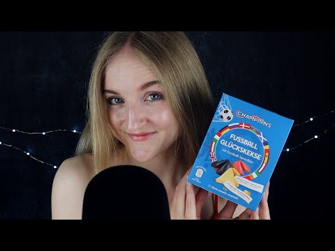 ASMR | Glückskekse mit FUSSBALLZITATEN | Crinkles, Whispering, Eating Sounds | ASMR Reliya