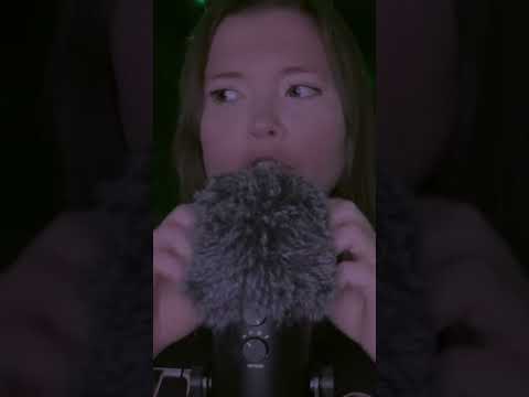 your brain melts a little more with every scratch (asmr)
