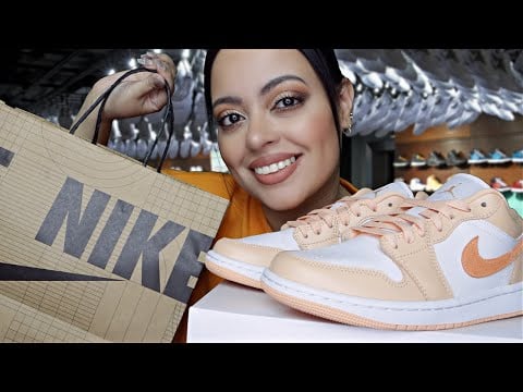 ASMR| NIKE Employee Helps You Pick Out the PERFECT Sneaker - Shoe Store RP (PERSONAL ATTENTION)