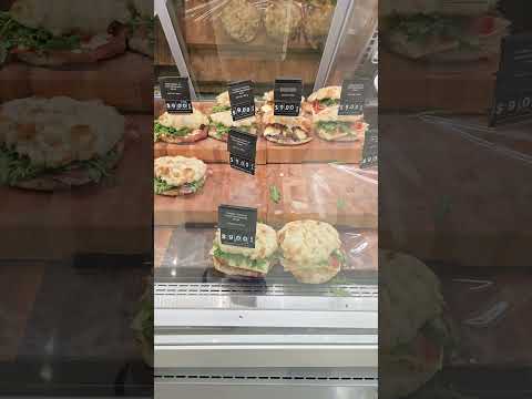 asmr repeating the word Sandwich 🥪 ASMR Repeating Whisper