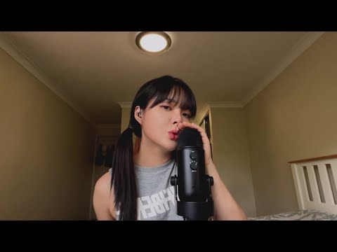 [ASMR] Ligth Gum Chewing, Subtle Wet Mouth Sounds 껌 씹으며 은은한 입소리