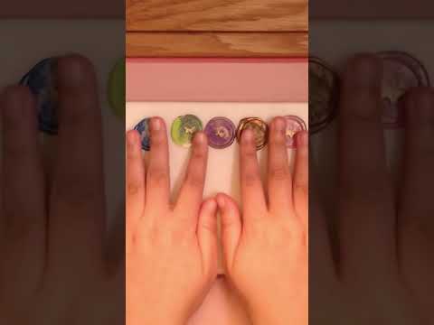 [ASMR] Trying Out Coloured Wax - DaChickTries