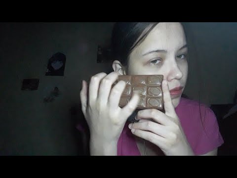 ASMR casero - lento. Comiendo chocolate 🍫 + sonidos extras