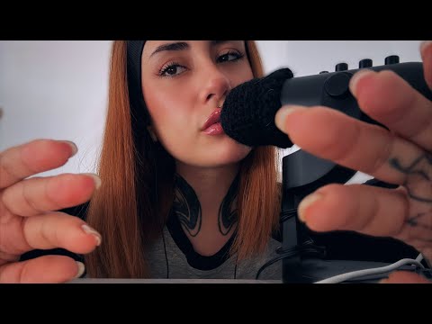 ASMR Te acaricio Lentamente mientra Susurros en tus Orejitas ♡