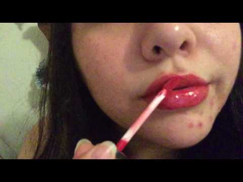 ASMR**LIPGLOSS APPLICATION, MOUTH SOUNDS, KISSES, WHISPERING ❤️