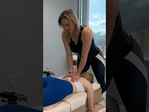 Crunching EVERY Part of Her #chiropractic #stiffness #tingles