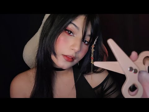 ASMR | ATENÇÃO PESSOAL (penteando, cortando e fazendo chapinha no seu cabelo) ✂️